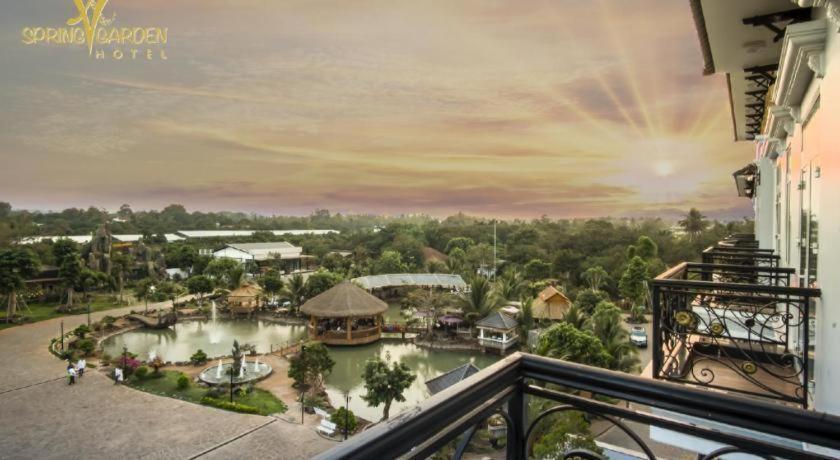 Spring Garden Hotel Lk Long Khanh Zewnętrze zdjęcie
